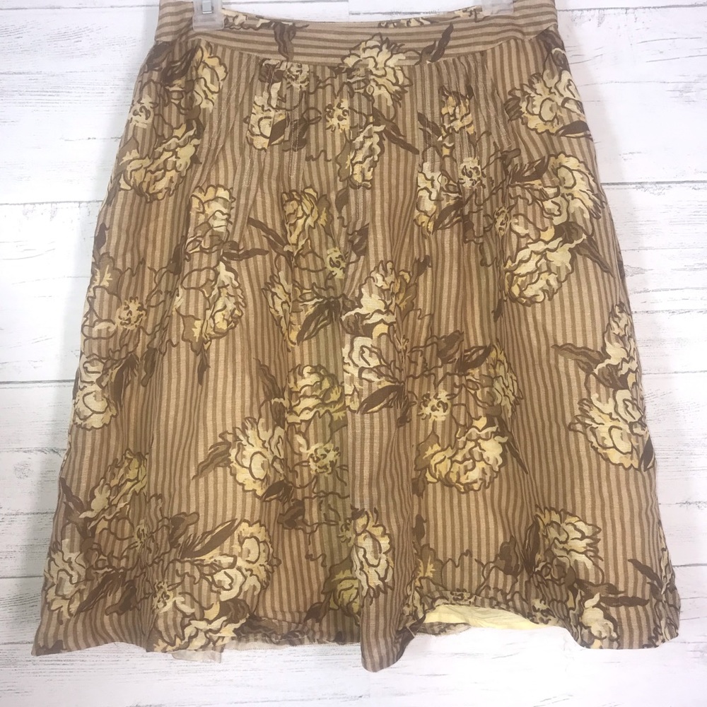 LOFT Size 6 floral print skirt